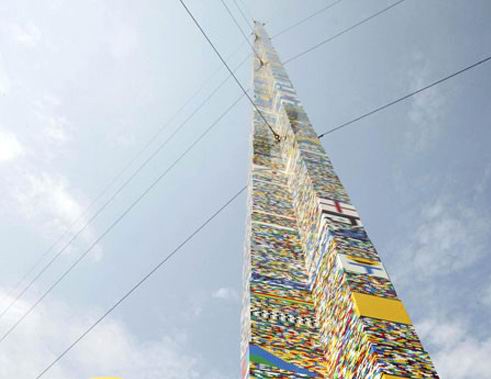 Brazilienii au construit cel mai mare turn Lego din lume!