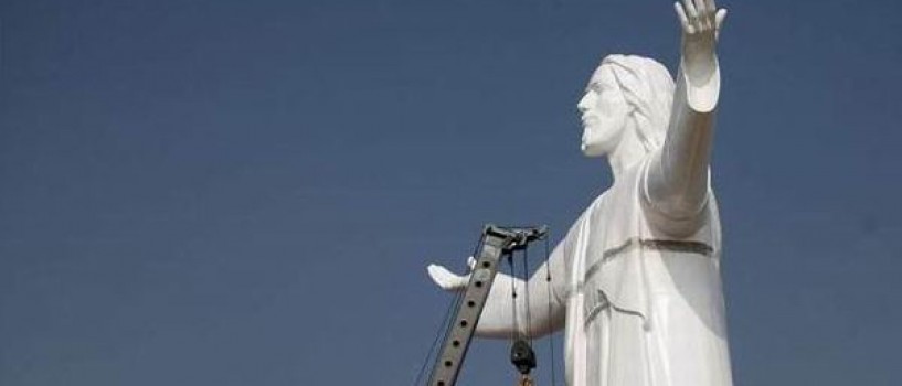 O statuie gigant a lui Iisus naste controverse in Peru!