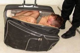 A incercat sa-si scape sotul din inchisoare, inghesuindu-l intr-o valiza!