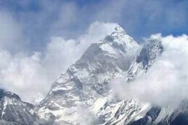 Muntele Everest va fi remasurat!