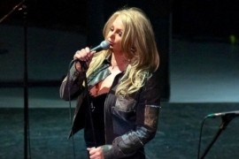 Bonnie Tyler a oferit un concert plin de energie fanilor sai
