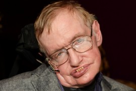 Stephen Hawking: poluarea si prostia sunt cele mai mari amenintari pentru omenire!