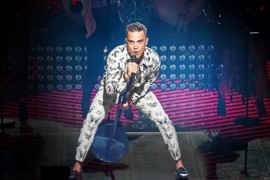 Robbie Williams a marturisit ca boala de care sufera ii afecteaza capacitatea de a dansa!