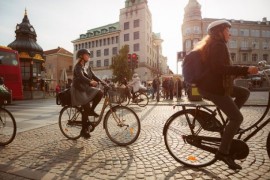 In Copenhaga numarul de biciclete de pe strazi a depasit numarul de masini!