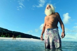 Povestea unui Robinson Crusoe modern: un australian traieste de 20 de ani pe o insula pustie!